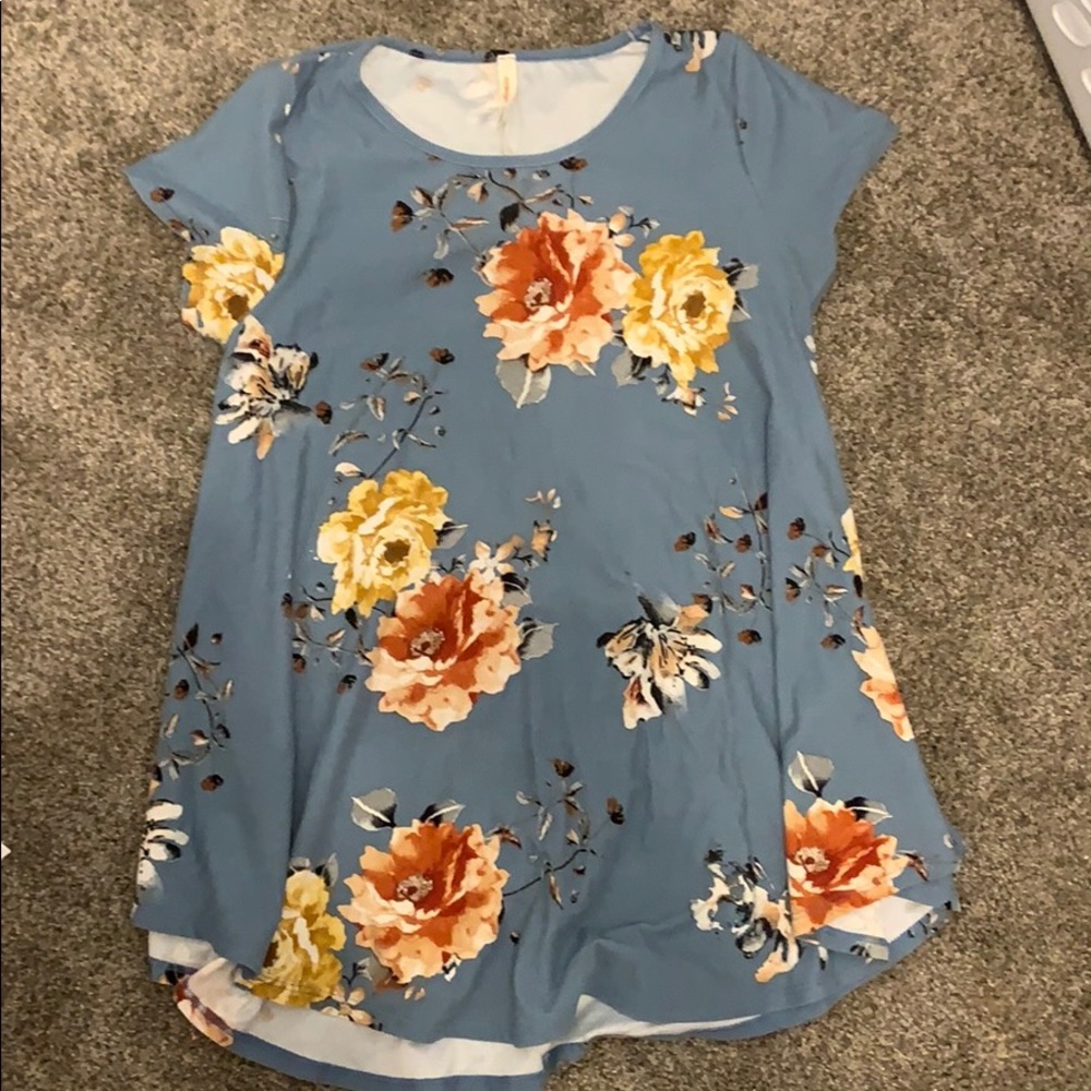Floral loose shirt